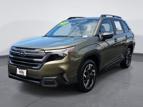 Certified 2025 Subaru Forester Limited AWD/4WD image 7
