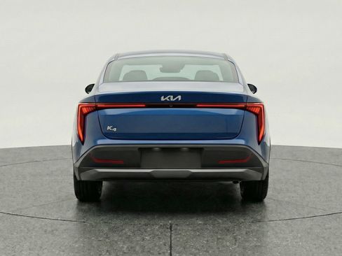 Used 2025 Kia K4 LXS image 7