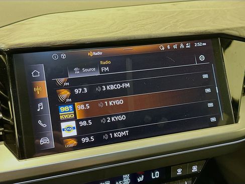 Used 2024 Audi Q4 e-tron Premium w/ Convenience Package AWD/4WD image 21