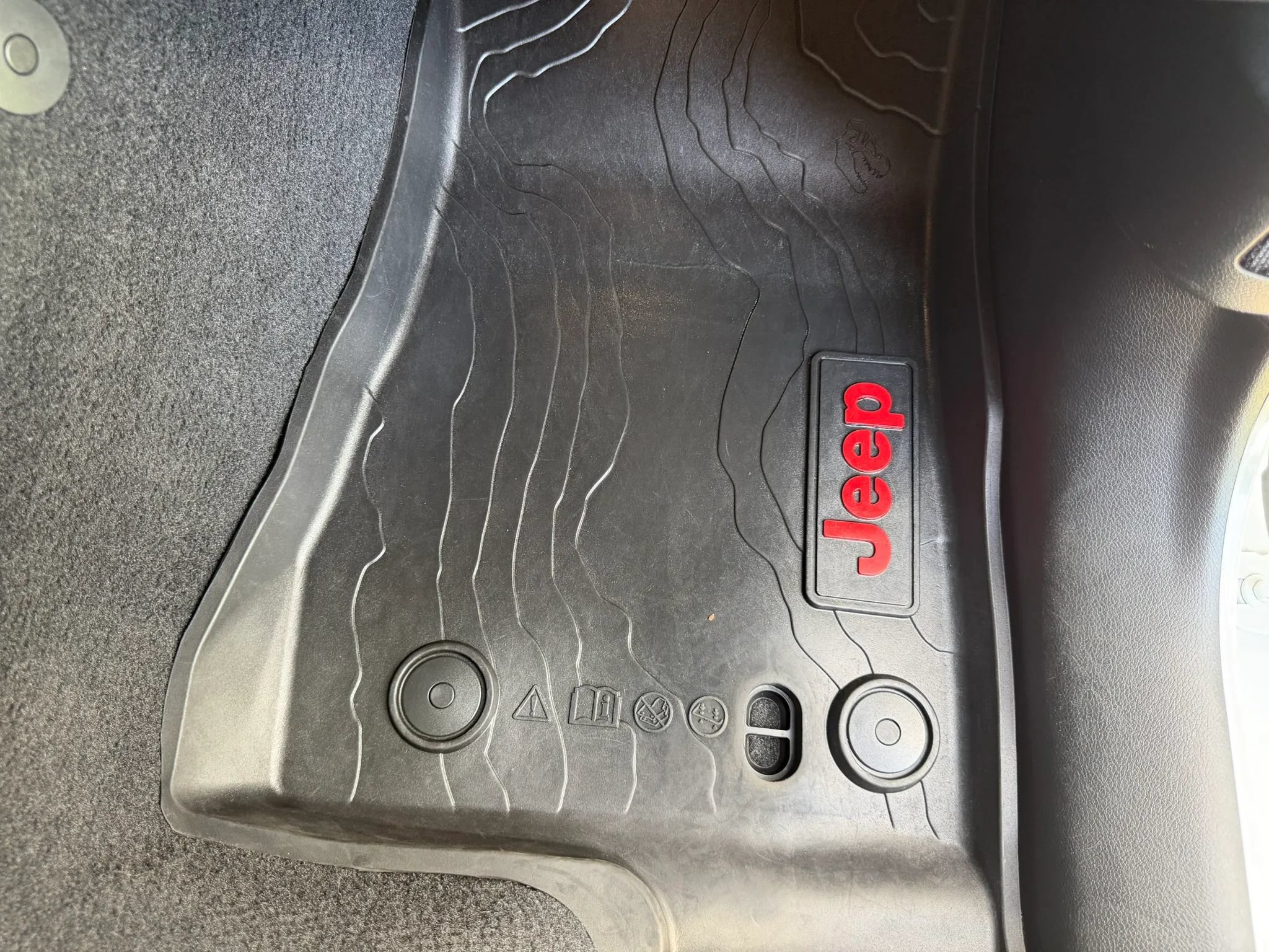 Used 2021 Jeep Wrangler Unlimited Sahara AWD/4WD image 37