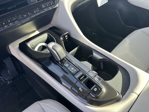 Certified 2026 Toyota Crown Limited w/ Advanced Technology Package image 26