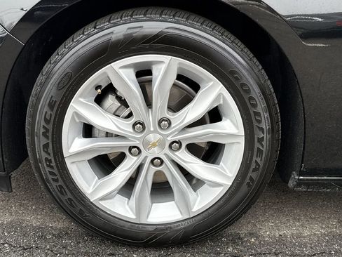 Used 2025 Chevrolet Malibu LT image 12