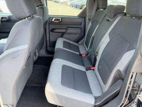 Used 2025 Ford Bronco Big Bend image 27
