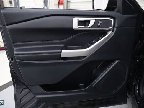 Certified 2023 Ford Explorer XLT image 13