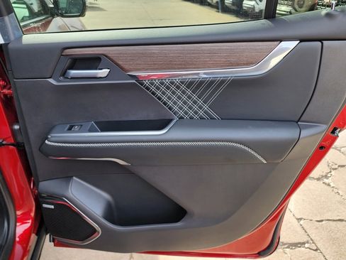 New 2026 GMC Acadia Denali w/ Super Cruise Package image 45