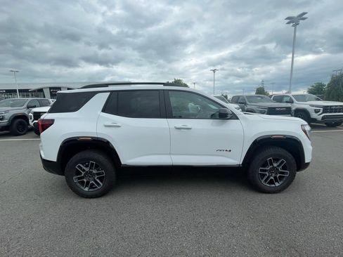 New 2026 GMC Terrain AT4 AWD/4WD image 9