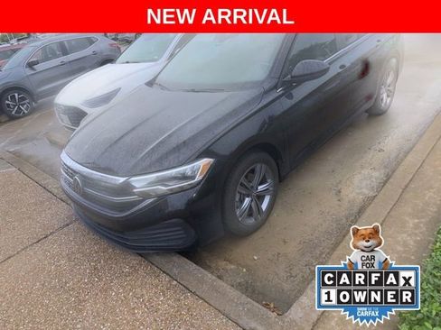 Used 2022 Volkswagen Jetta SE FWD image 3