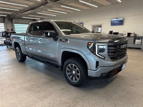 Used 2024 GMC Sierra 1500 AT4 w/ Technology Package AWD/4WD image 3