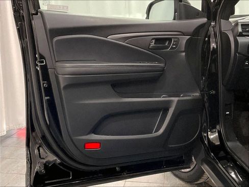 Used 2023 Honda Passport EX-L image 9