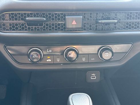 Certified 2025 Honda HR-V LX image 19