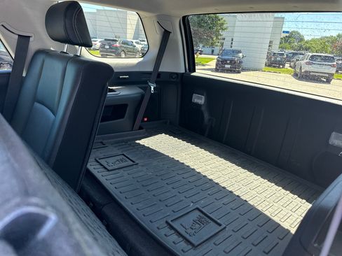 Used 2023 Toyota 4Runner Limited AWD/4WD image 15