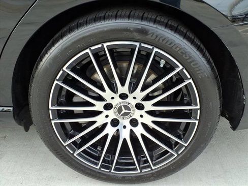 Used 2025 Mercedes-Benz C 300 4MATIC Sedan image 24