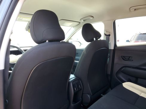 Used 2025 Hyundai Kona SEL AWD/4WD image 11