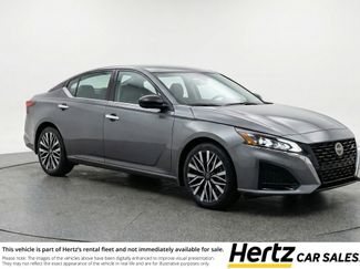 Used 2025 Nissan Altima 2.5 SV video 1