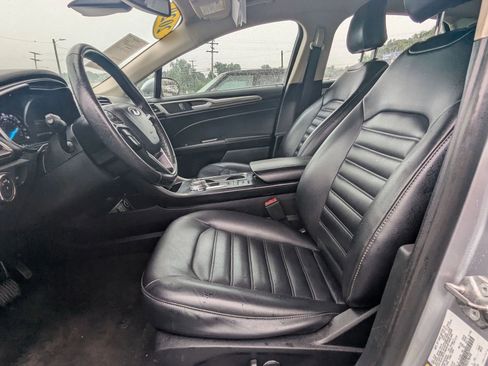 Used 2020 Ford Fusion SEL FWD image 18