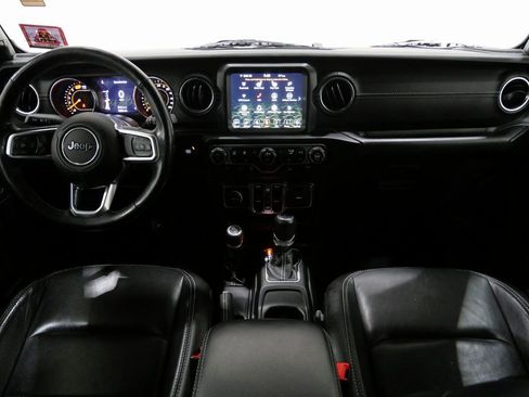 Used 2019 Jeep Wrangler Unlimited Sahara image 11