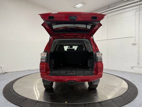 Used 2020 Toyota 4Runner SR5 Premium image 7