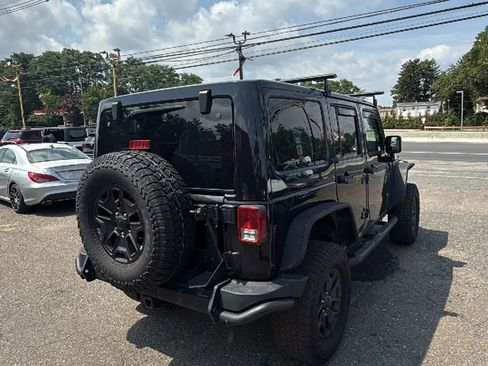 Used 2016 Jeep Wrangler Unlimited Sahara image 4