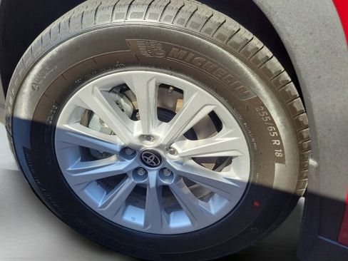 Used 2026 Toyota Grand Highlander XLE image 4