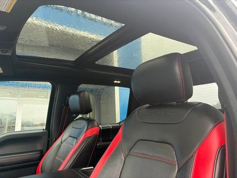 Used 2019 Ford F150 Lariat w/ Equipment Group 502A Luxury AWD/4WD image 10
