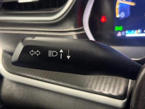 Used 2023 Jeep Grand Cherokee Laredo w/ Luxury Tech Group I image 31