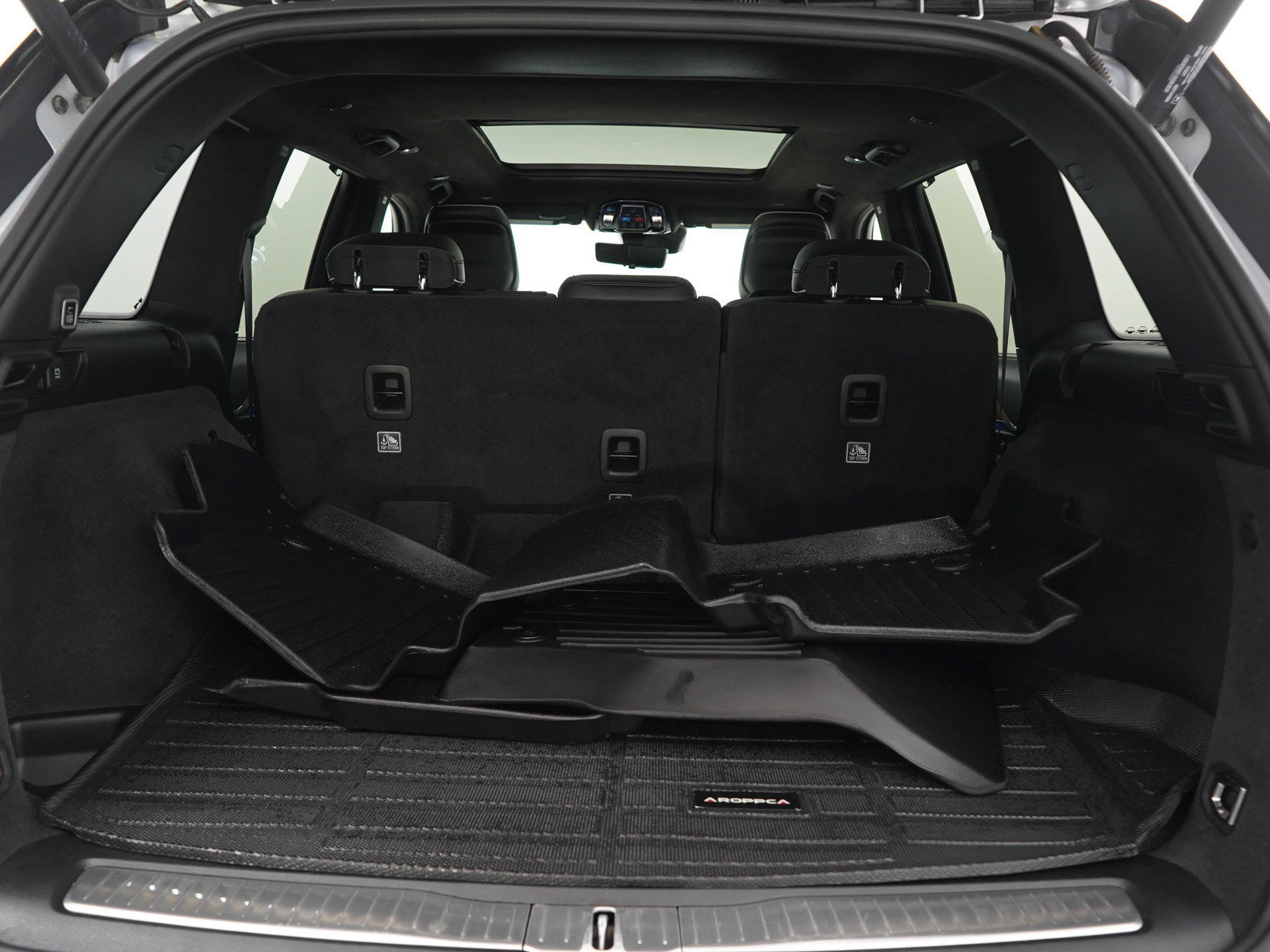 Used 2022 Jeep Grand Cherokee Summit AWD/4WD image 9