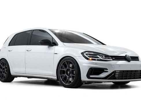Used 2019 Volkswagen Golf R 4-Door image 5