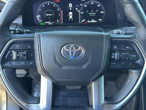 Used 2025 Toyota Tacoma TRD Off-Road w/ TRD Off Road Upgrade Package image 15