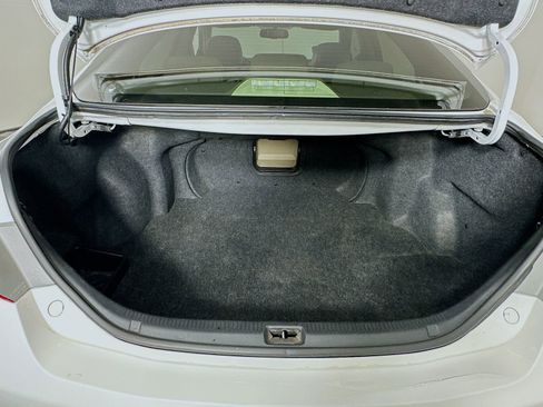 Used 2010 Toyota Camry XLE FWD image 26
