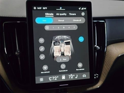 New 2026 Volvo XC60 B5 Ultra w/ Climate Package image 24