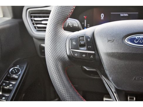 Used 2023 Ford Escape ST-Line w/ Tech Pack #1 FWD image 16