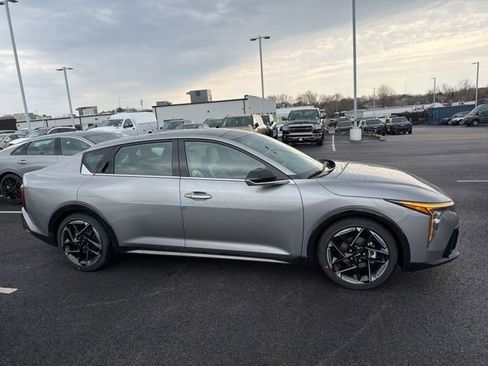 New 2026 Kia K4 GT-Line Turbo FWD image 2