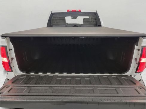 Used 2018 GMC Sierra 2500 Denali w/ Duramax Plus Package AWD/4WD image 15