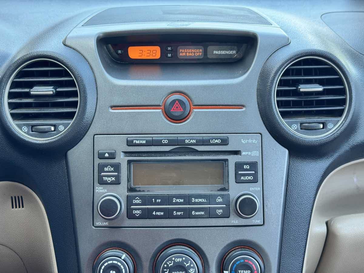 Used 2007 Kia Rondo EX w/ Premium Pkg FWD image 40