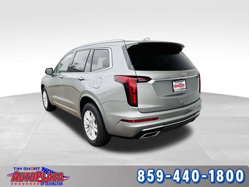 Used 2023 Cadillac XT6 Luxury image 3