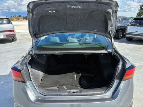 Used 2025 Nissan Altima 2.5 SV image 31