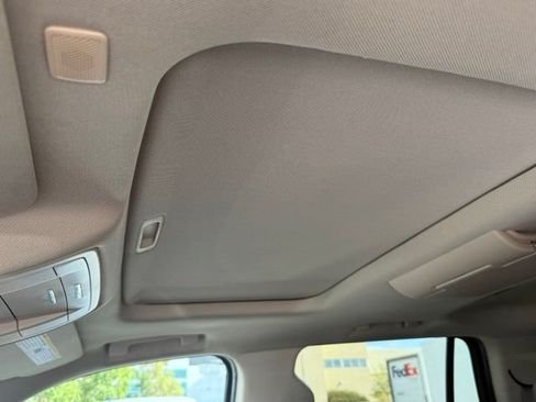 Used 2019 Chevrolet Tahoe Premier AWD/4WD image 12