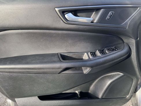 Used 2022 Ford Edge SE image 15