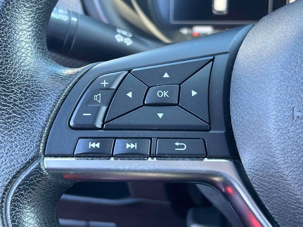 Used 2023 Nissan Kicks SV FWD image 21