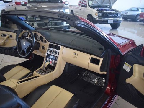 Used 2004 Mercedes-Benz SLK 230 image 49