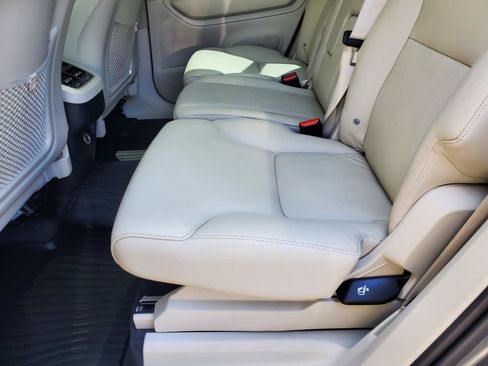 Used 2019 Volvo XC90 T6 Momentum w/ Advanced Package AWD/4WD image 42