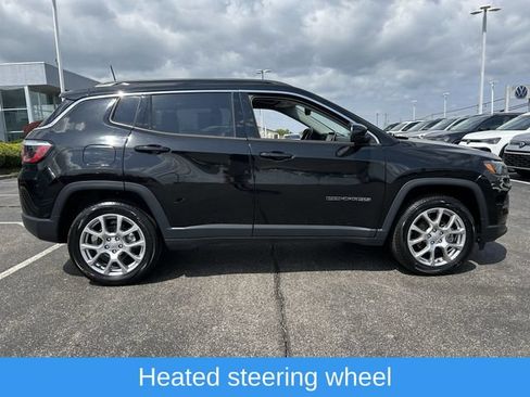 Used 2022 Jeep Compass Latitude w/ Sun and Sound Group AWD/4WD image 8