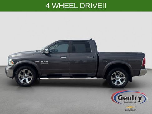 Used 2017 RAM 1500 Laramie w/ Convenience Group AWD/4WD image 3