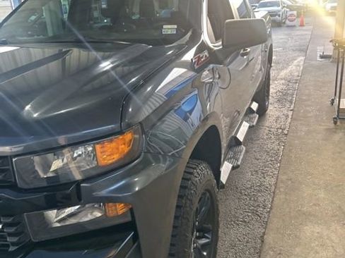 Used 2021 Chevrolet Silverado 1500 Custom Trail Boss AWD/4WD image 4