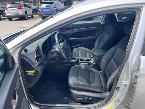 Used 2017 Hyundai Elantra Value Edition FWD image 18