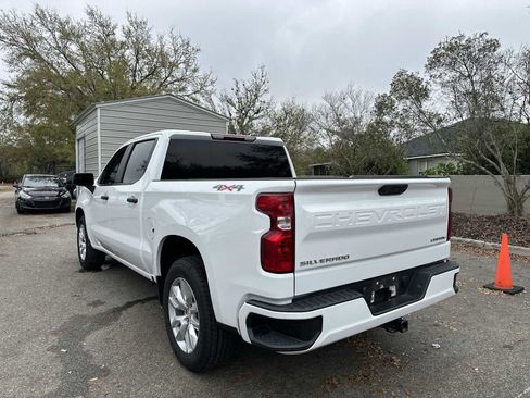 Used 2022 Chevrolet Silverado 1500 Custom AWD/4WD image 4