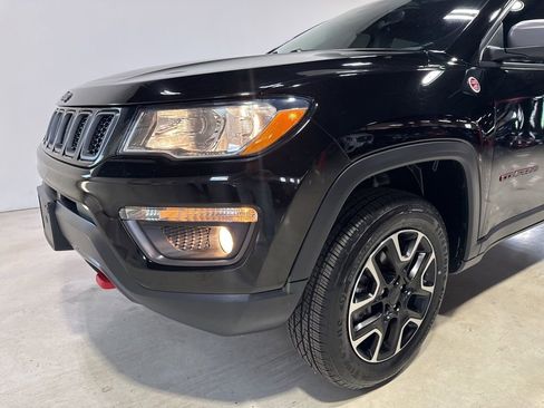 Used 2020 Jeep Compass Trailhawk AWD/4WD image 10