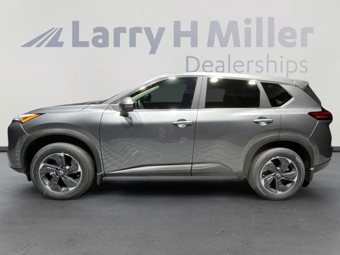 New 2026 Nissan Rogue SV image 2