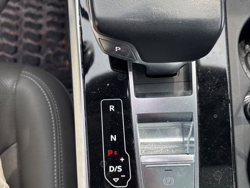 Used 2019 Audi Q8 Prestige image 22