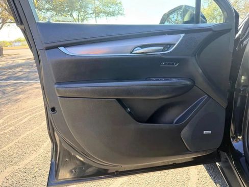 Used 2019 Cadillac XT5 Premium Luxury AWD/4WD image 13